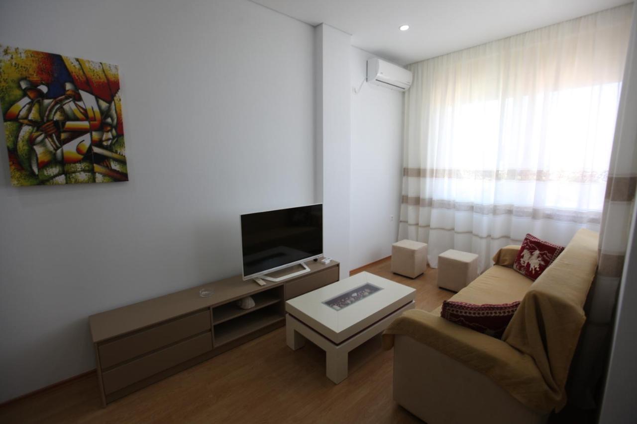 Mane Apartments Sarandë Eksteriør billede