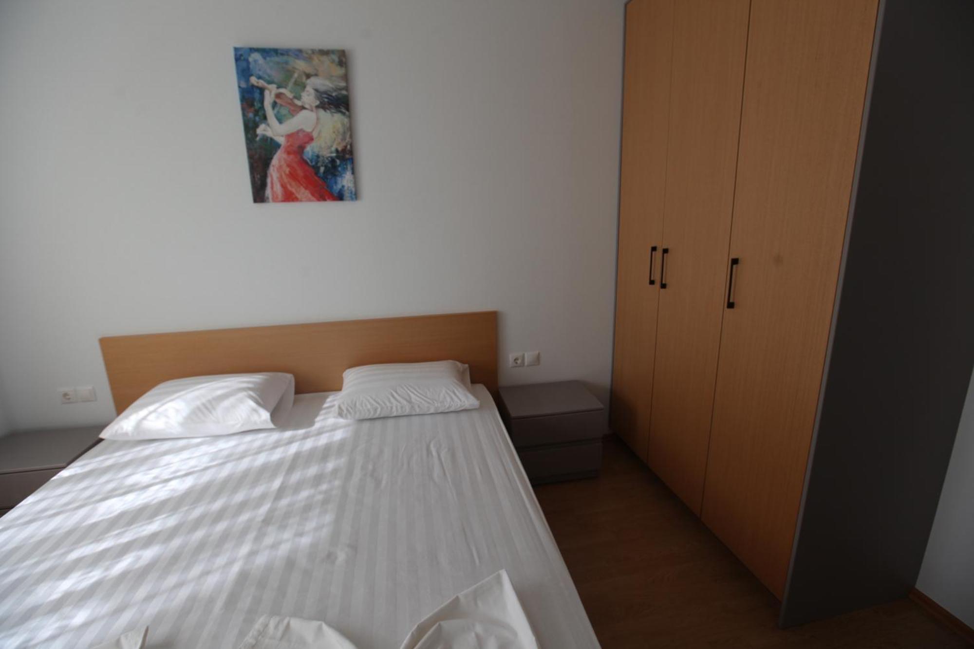 Mane Apartments Sarandë Eksteriør billede