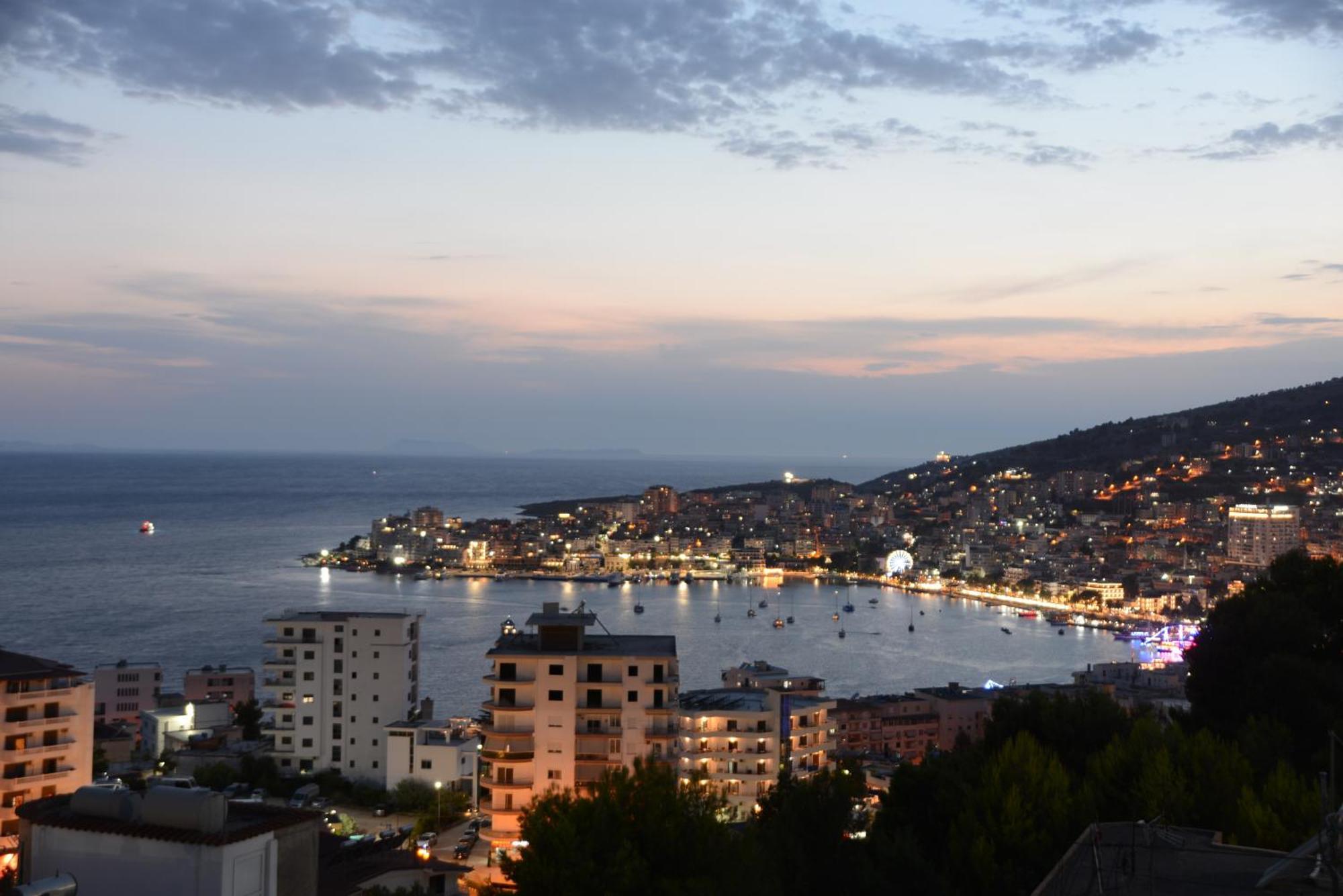 Mane Apartments Sarandë Eksteriør billede