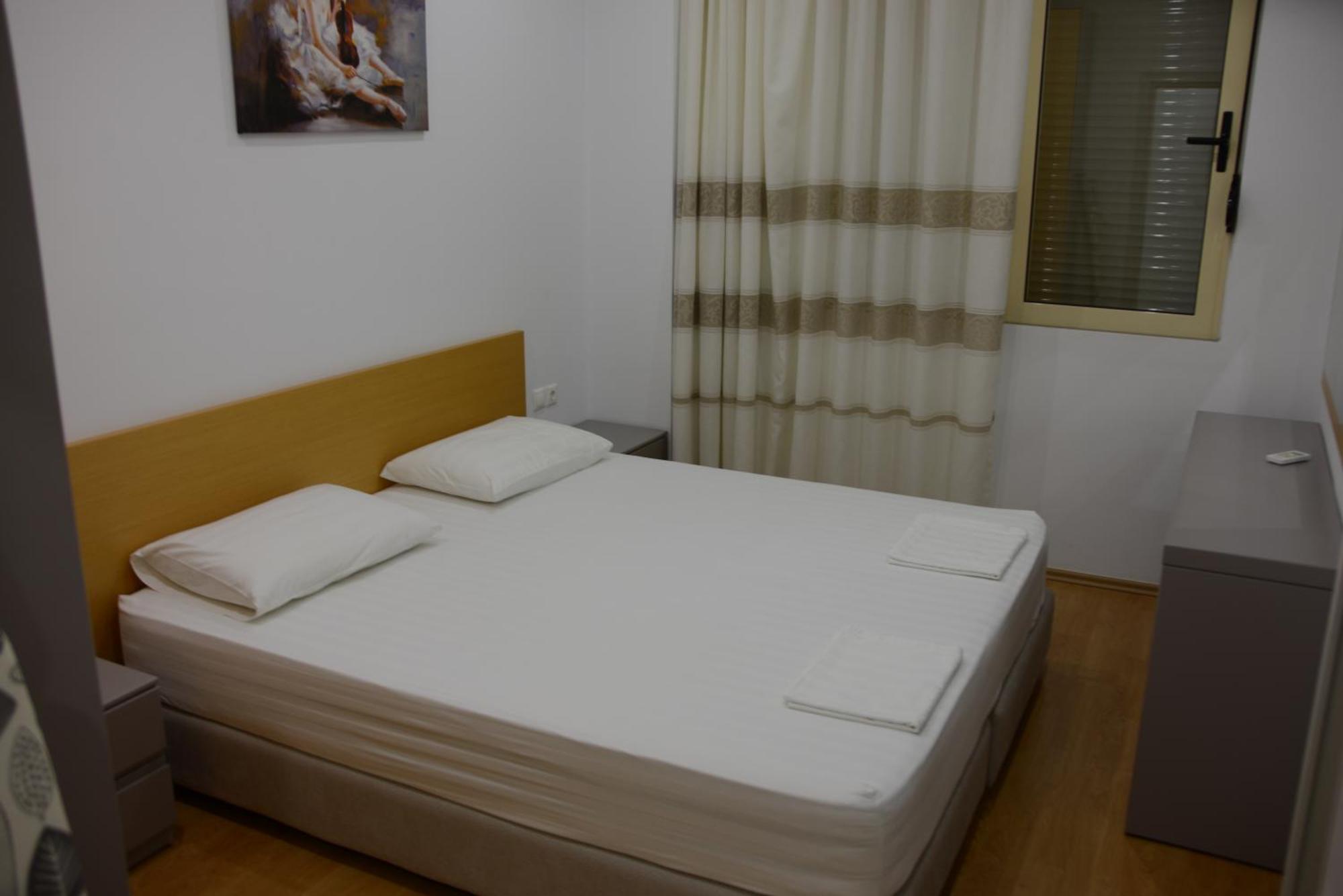 Mane Apartments Sarandë Eksteriør billede